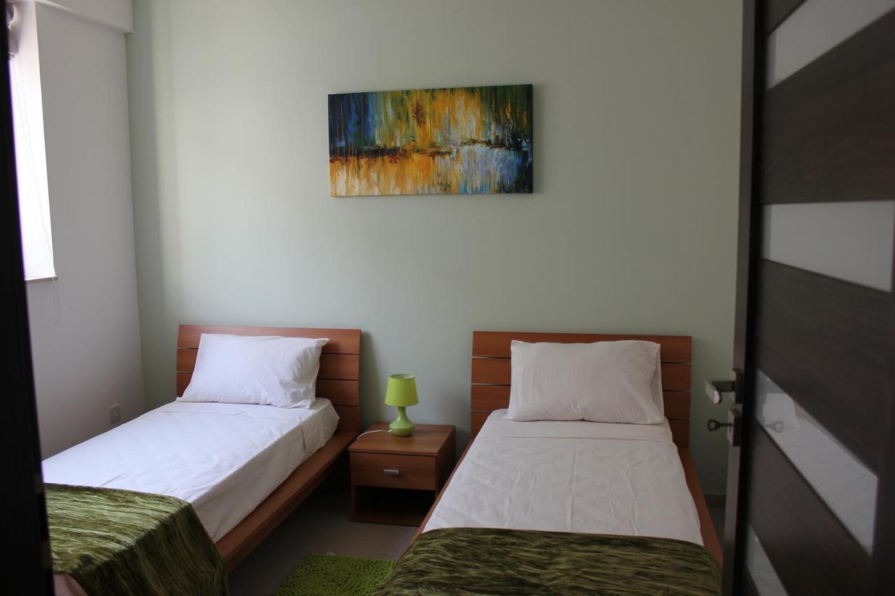 Sunny 2 Bedroom, 2 Bathrooms, Seaside Apt. Sliema Zewnętrze zdjęcie