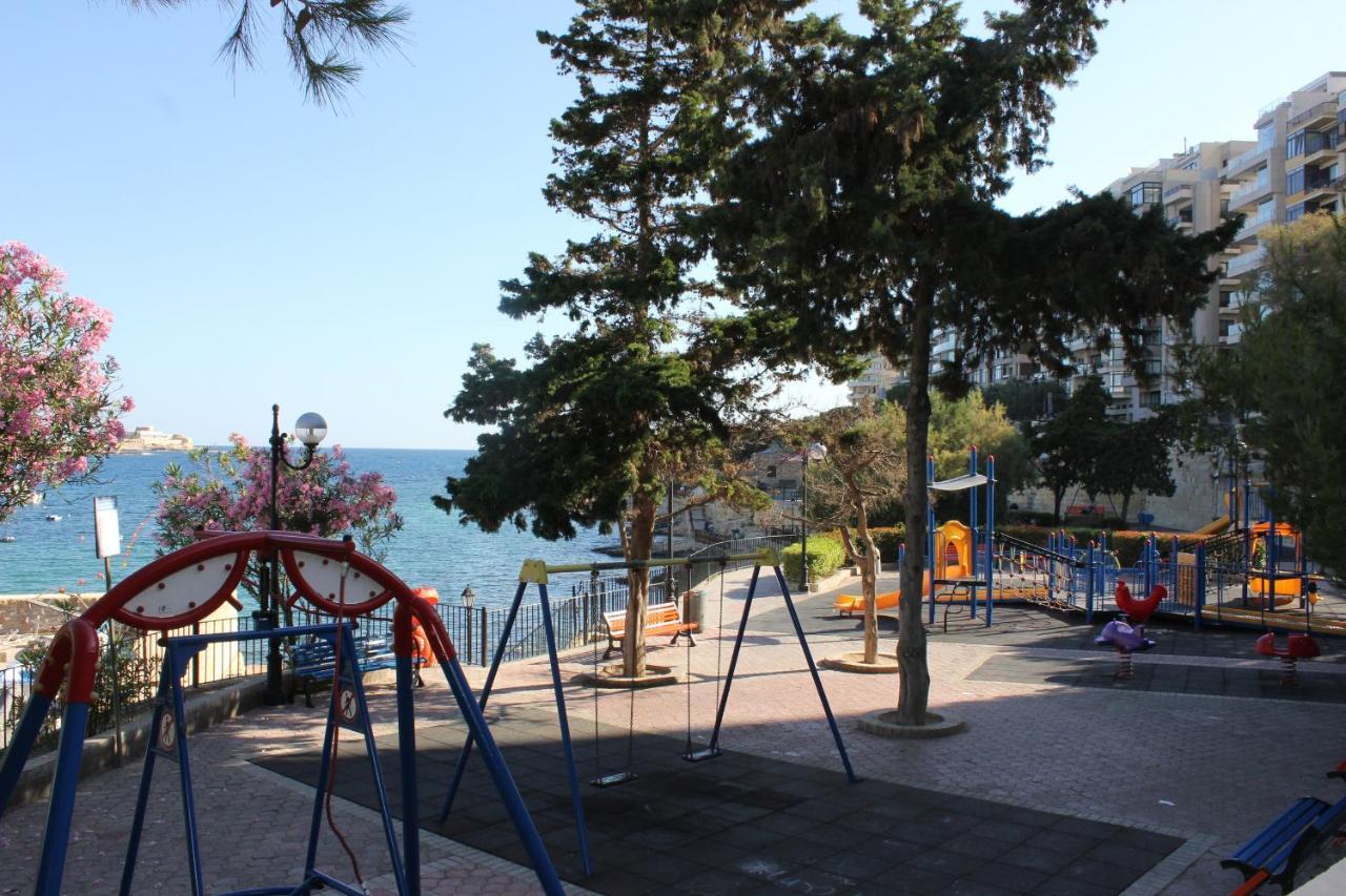 Sunny 2 Bedroom, 2 Bathrooms, Seaside Apt. Sliema Zewnętrze zdjęcie