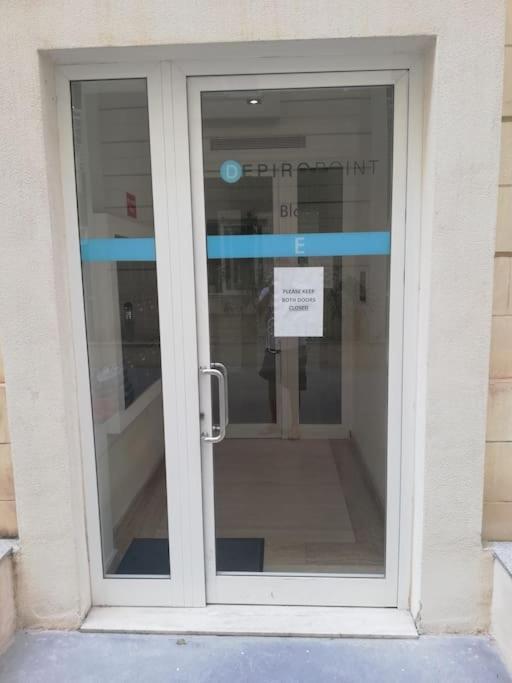 Sunny 2 Bedroom, 2 Bathrooms, Seaside Apt. Sliema Zewnętrze zdjęcie