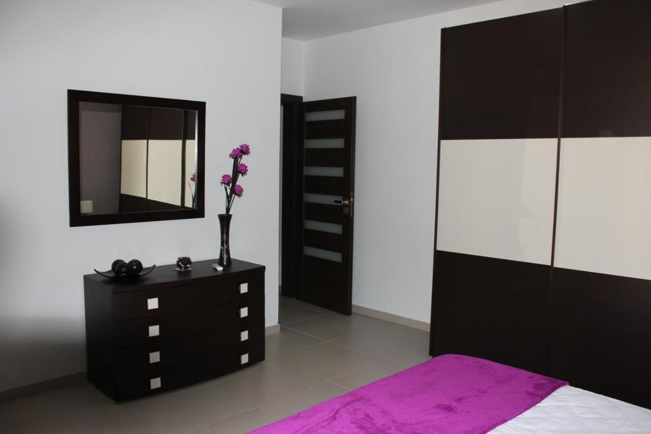 Sunny 2 Bedroom, 2 Bathrooms, Seaside Apt. Sliema Zewnętrze zdjęcie
