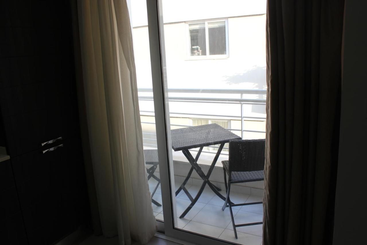 Sunny 2 Bedroom, 2 Bathrooms, Seaside Apt. Sliema Zewnętrze zdjęcie